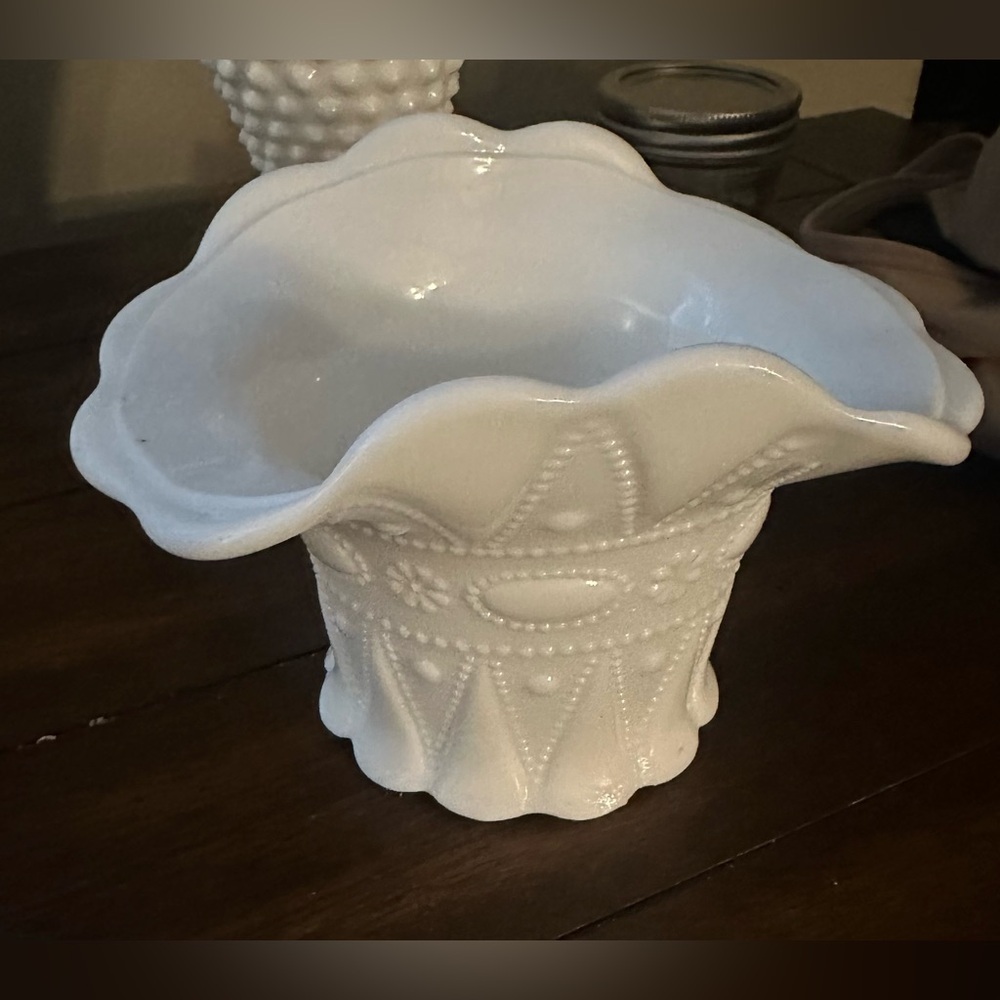 Vintage Kemple Lace & Dewdrop Pattern Milk Glass Ruffled Edge Planter Posy Vase